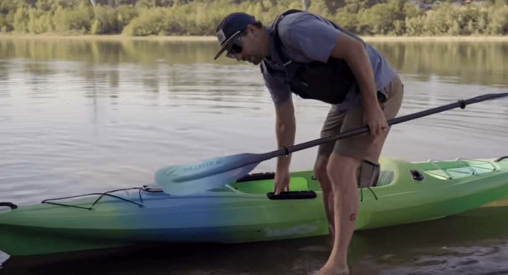 Why Does My Kayak Not Go Straight? Discover 5 Practical Solutions!